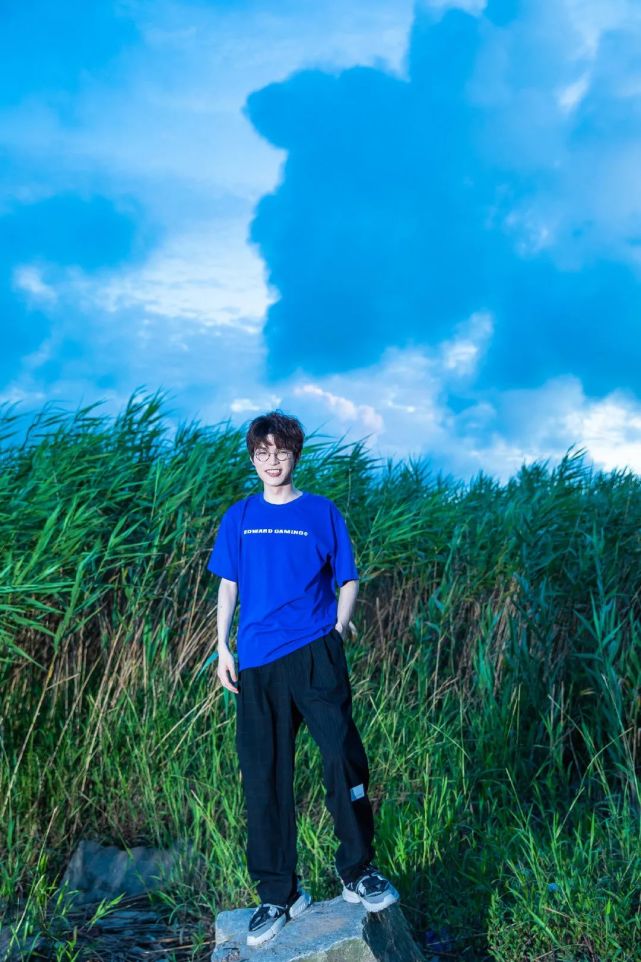 柠栀写真|既是冠军边路,也是你心中的少年_腾讯新闻