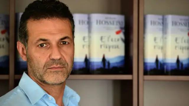 追风筝的人作者这个国家没能给与民众任何东西