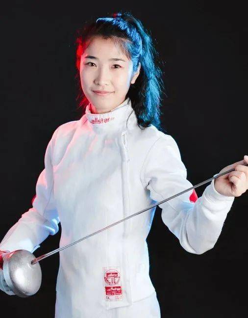 残奥轮椅击剑女子重剑团体决赛双金得主谭淑梅领衔夺第19金