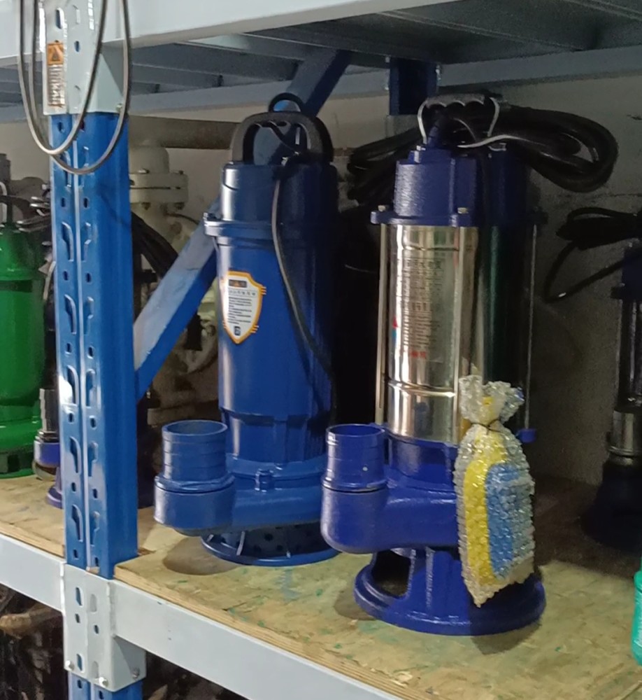 二十米高,基本上能满足地下二层,三层车库的排水需求