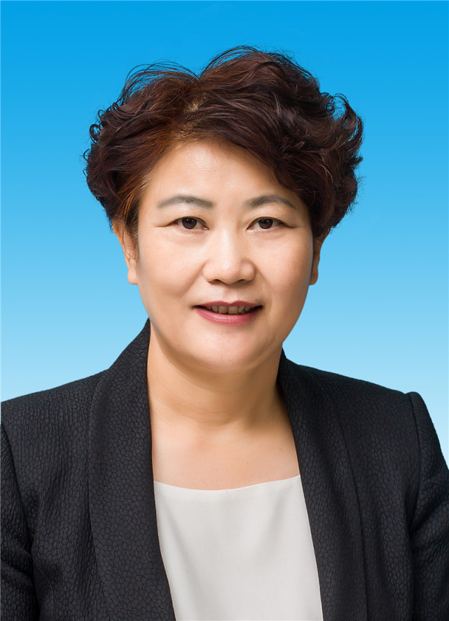 郭英当选张家口市人大常委会主任