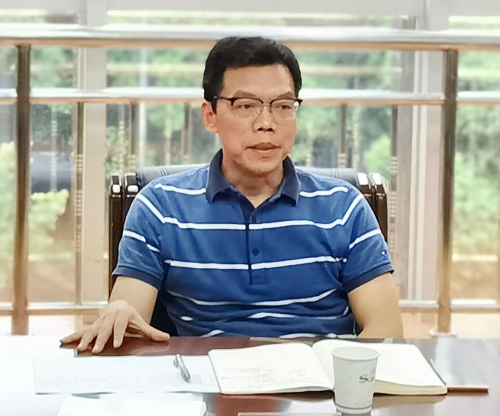 陈学华副厅长听取环境友好能源材料省部共建国家重点实验室工作汇报