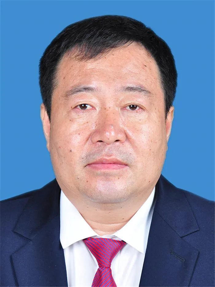 李海平牛颖建,男,汉族,1965年6月生,省委党校在职研究生,中共党员