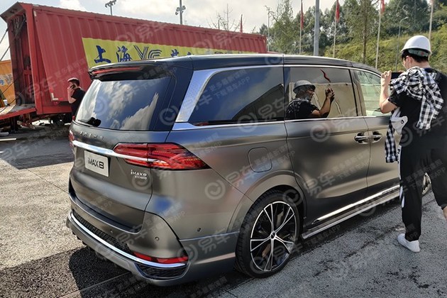 2021成都车展探馆:荣威imax8改装版实车