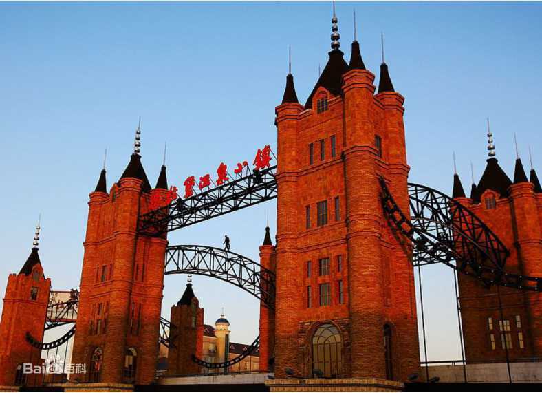 "明星小镇"被曝光违规建设高尔夫球场,大量别墅等!省长前往督导整治!