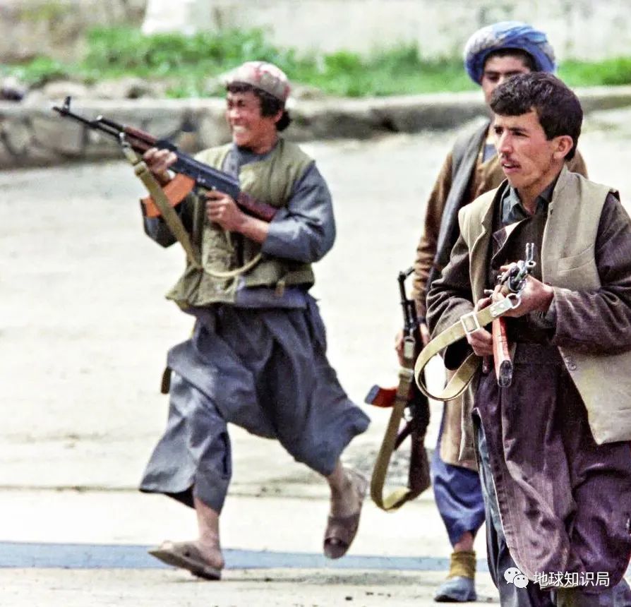 爆在线炸案28名知识至少塔利班地球