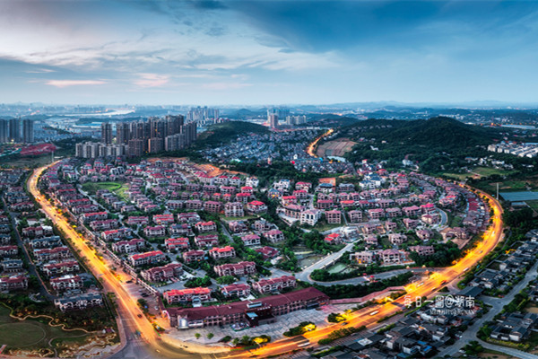 摄影:咏洲▲图说:株洲市青龙湾位于渌口区与芦淞区结合部,通过实" "