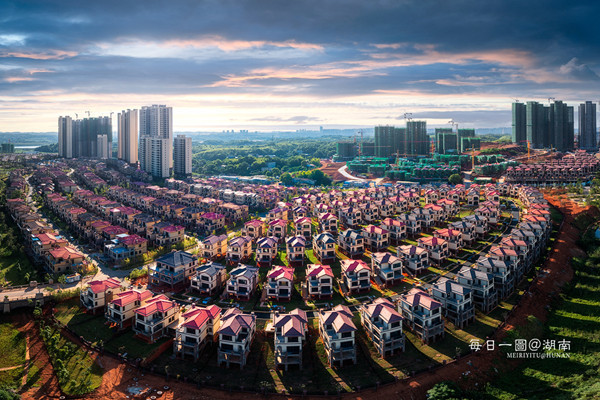 摄影:咏洲▲图说:株洲市青龙湾位于渌口区与芦淞区结合部,通过实" "