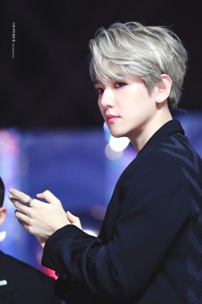 今日份男友神仙发色边伯贤