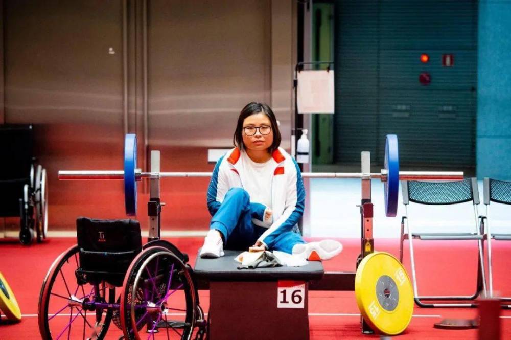 总会找到正确方向逆转夺金的残奥会冠军胡丹丹的反转人生