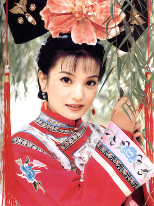 赵薇遭封杀后被曝连夜跑路 包专机飞往法国 众明星好友快速撇清关系 全网搜