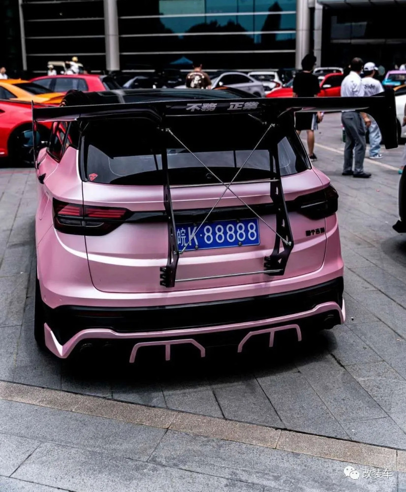 全车cdm姿态改装的吉利缤越,从上班玩到自己开店才算毕业