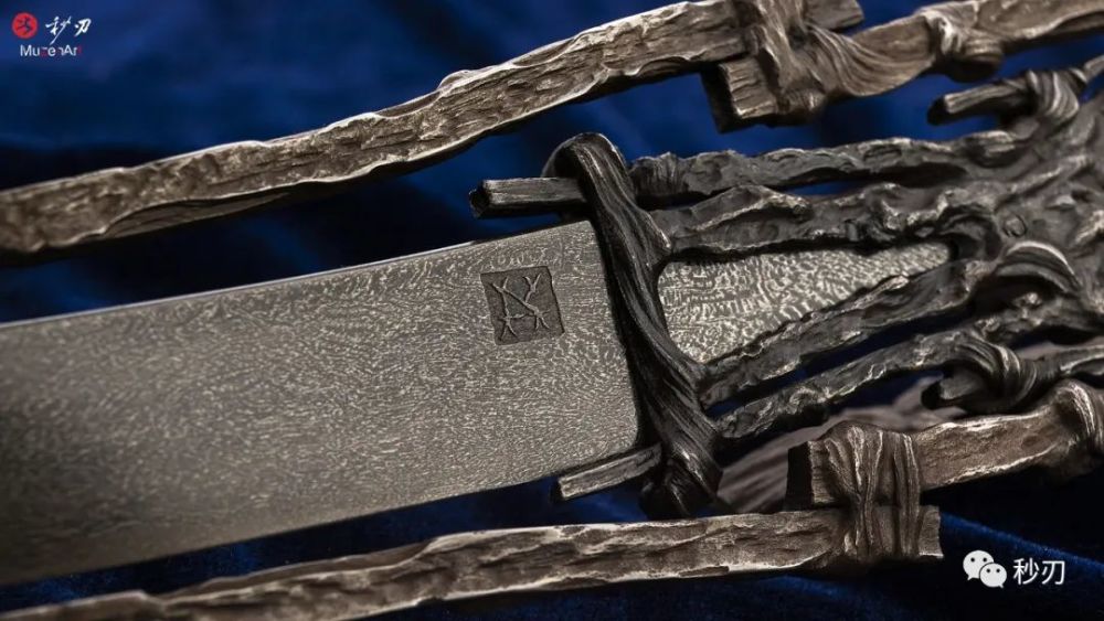 伊卡洛斯的陨落希腊神话与现代艺术刀剑的巧妙融合