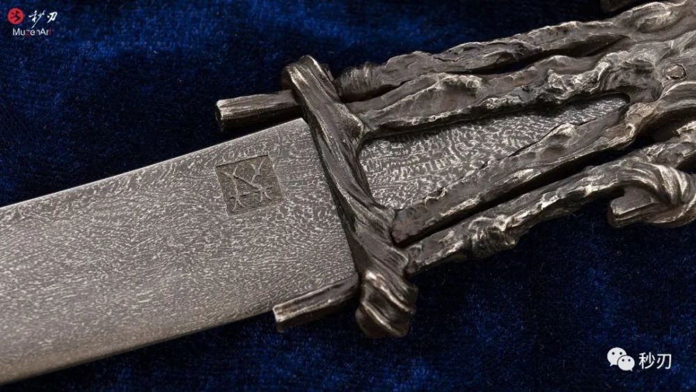 伊卡洛斯的陨落希腊神话与现代艺术刀剑的巧妙融合