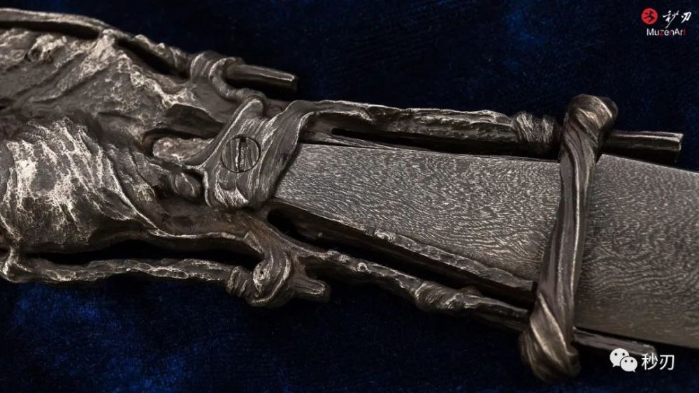 伊卡洛斯的陨落希腊神话与现代艺术刀剑的巧妙融合