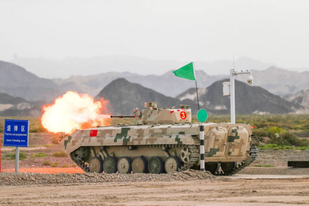 "苏沃洛夫突击"单车赛展开第二轮角逐!