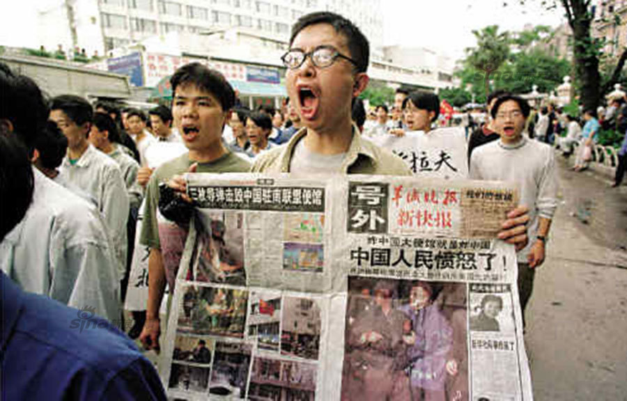 在1999年,美国的军机误炸了中国驻南斯拉夫大使馆,三名中国记者当场