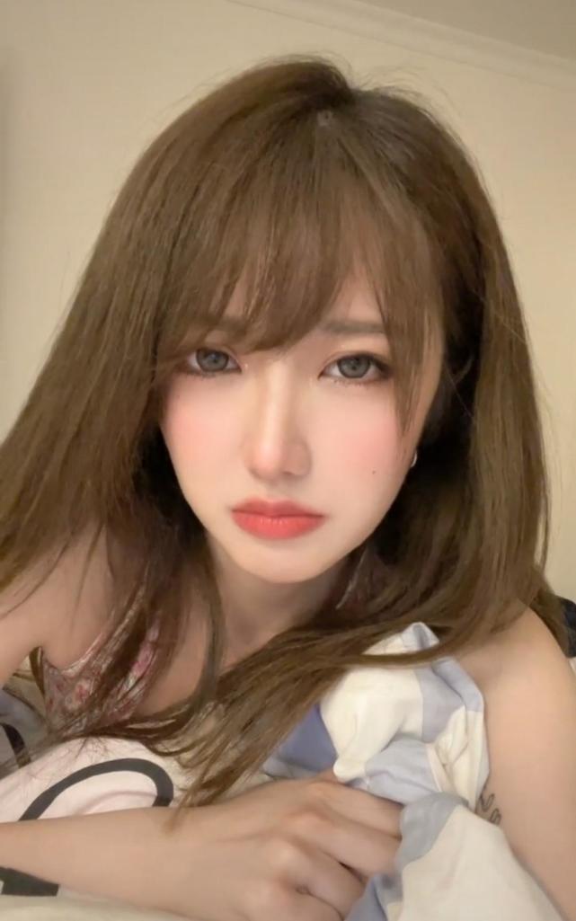 紫菜蛋花兔将要cos胡桃了骚男也坐不住了期待八嘎酱穿白丝