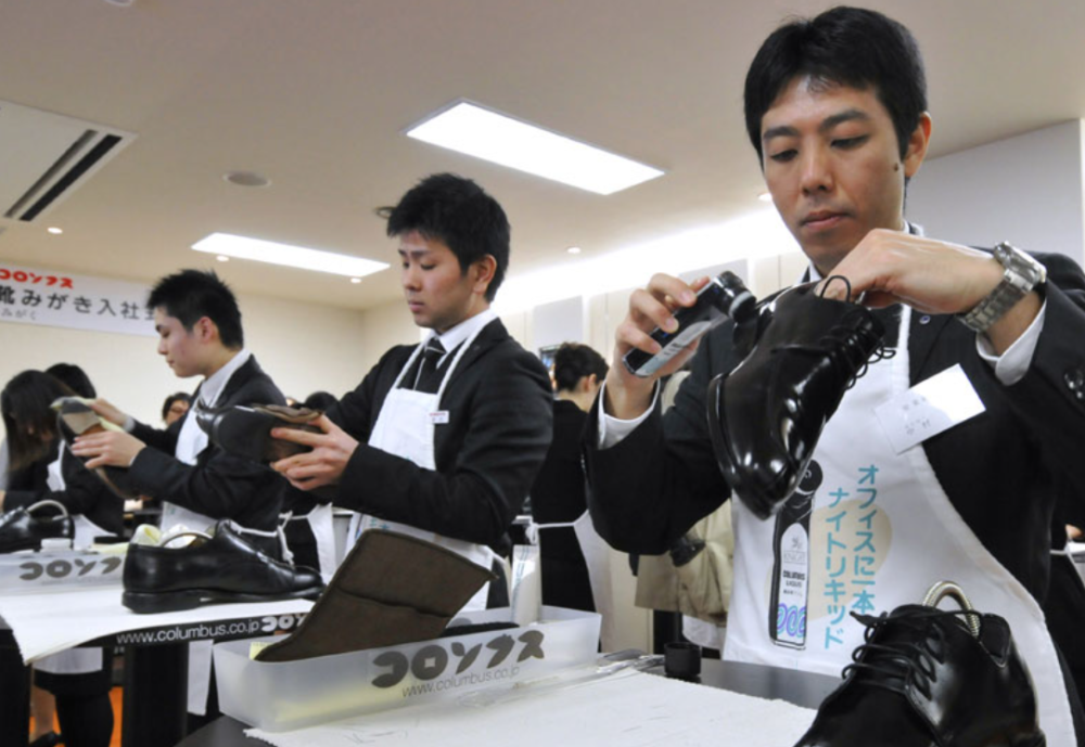 日本最聪明的犯罪银行旁做个假金库人们存的钱都把它给撑坏了