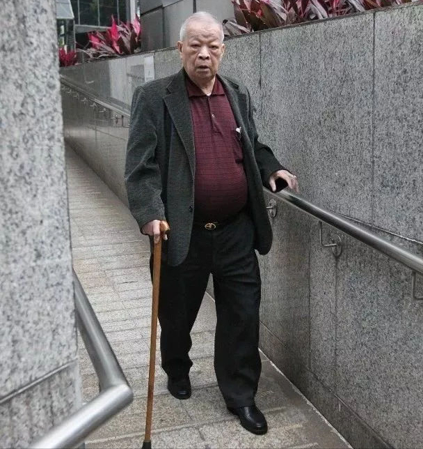 14k荷兰教父易忠一手洪拳刀口上舔血被关押二十三年