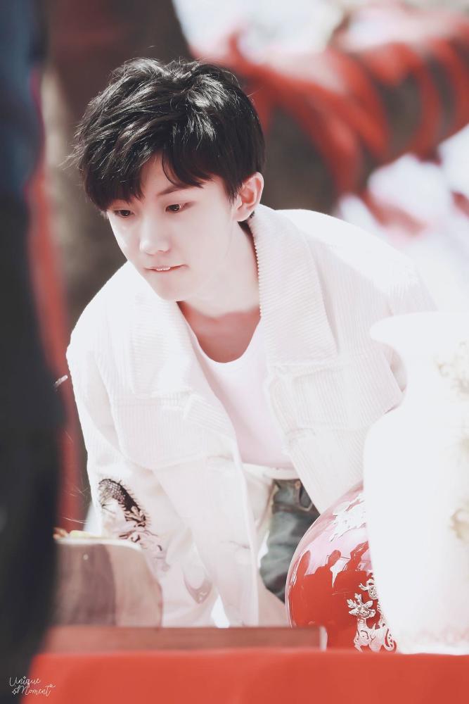 tnt马嘉祺壁纸向着未知向着未来