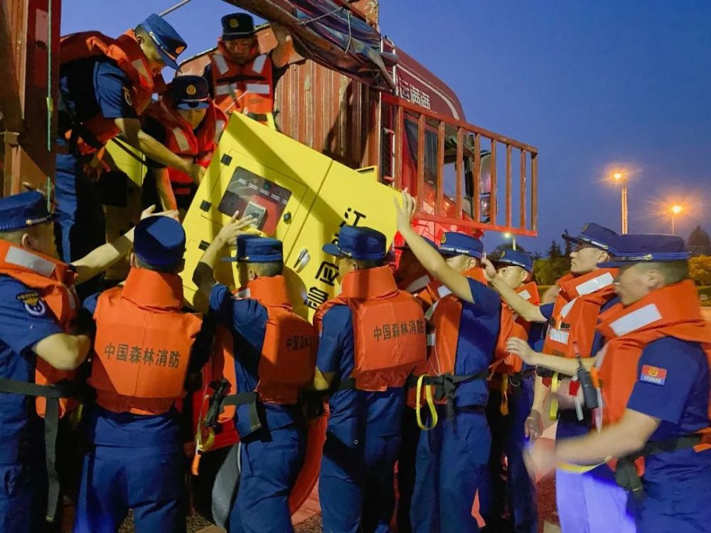 一战一评丨机动支队增援河南省郑州市抢险救灾灭火救援指挥部工作剖析