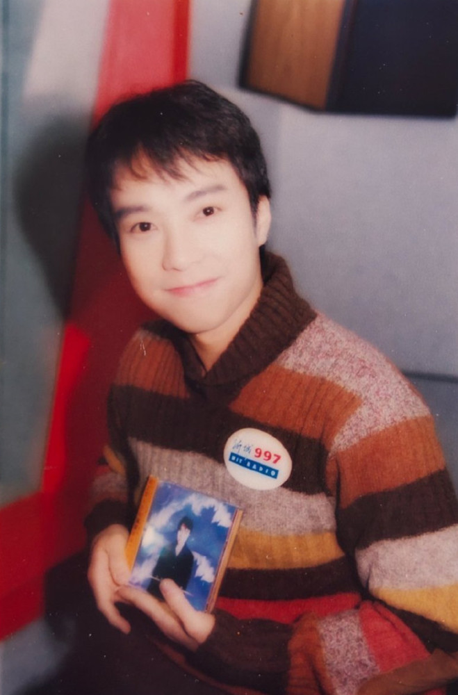 凭九百九十九朵玫瑰爆红39岁卖面包邰正宵哪一步走错了