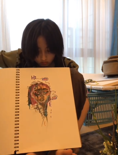 张子枫20岁生日个人绘画作品首次公开是一般人欣赏不了的水平