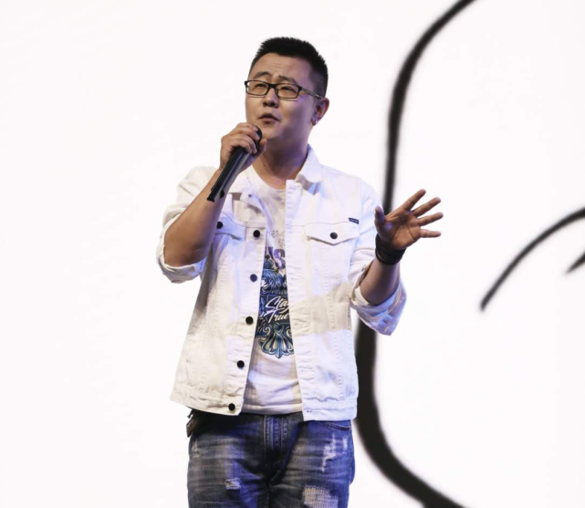 向鹏:用音乐唤醒自己