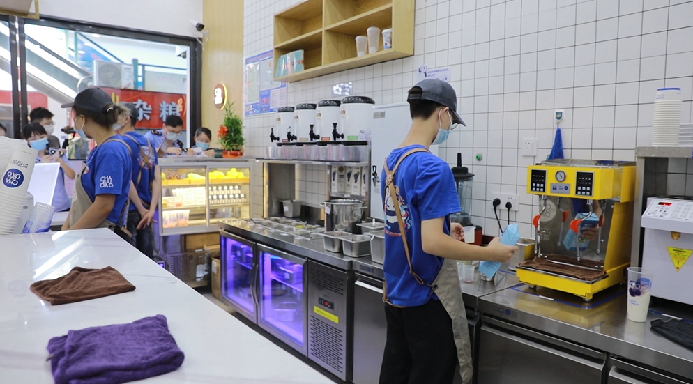 哪几家餐厅后厨? 检查结果又如何呢? 一起来看! 1 新华隆大酒店