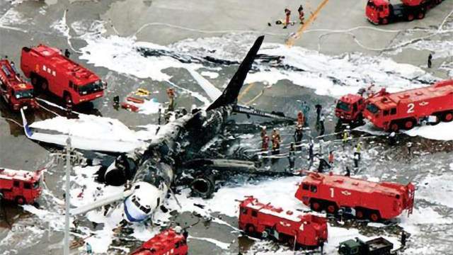 华航空难录音事件听过这段录音的人都说很可怕是真的吗