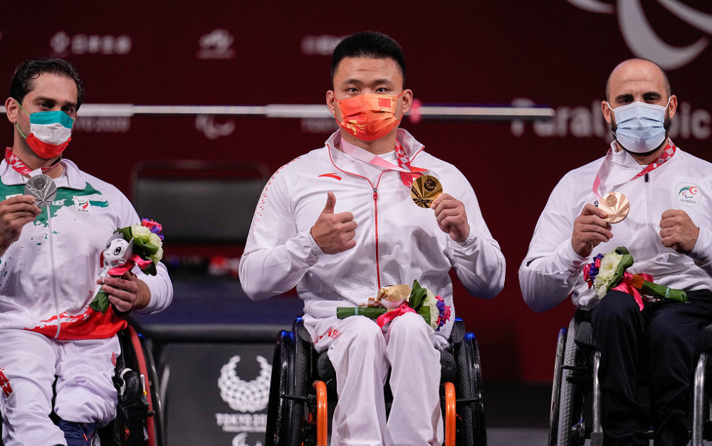 残奥-力量举重男子65公斤级决赛 刘磊一举定乾坤完成四连冠壮举