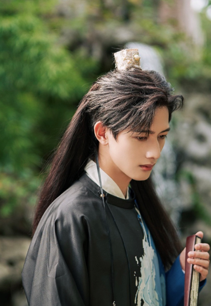 长沙鬼甘望星穿古装古风小说男主有了脸网友get到了体育生的魅力