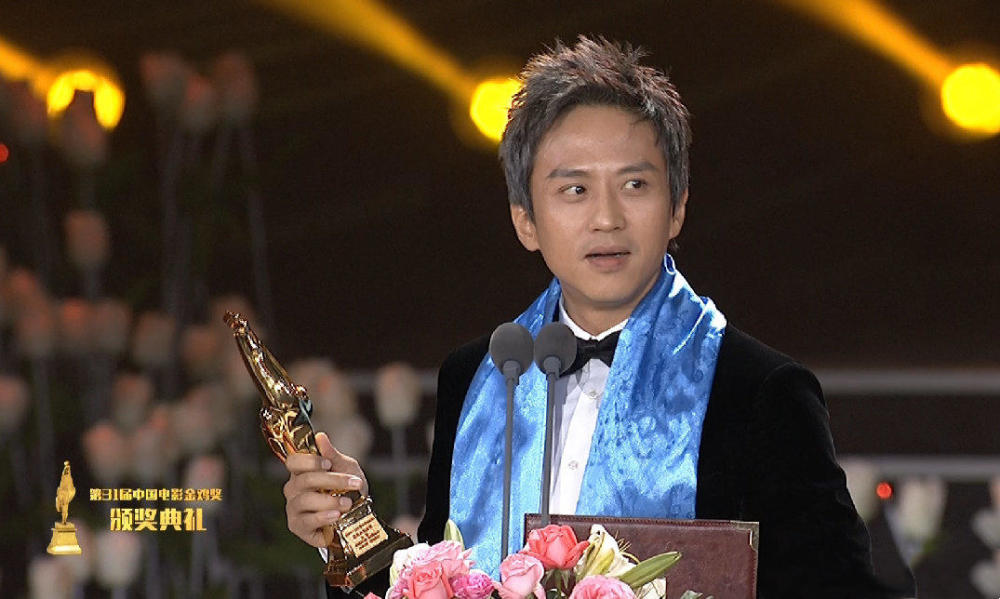 师姐是巩俐,师弟是孙红雷,学生是邓超,王凯,"大江"真不简单