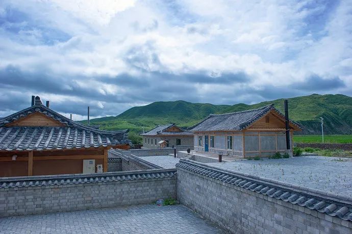 走进图们百年部落,感受别具特色的朝族民俗风情.