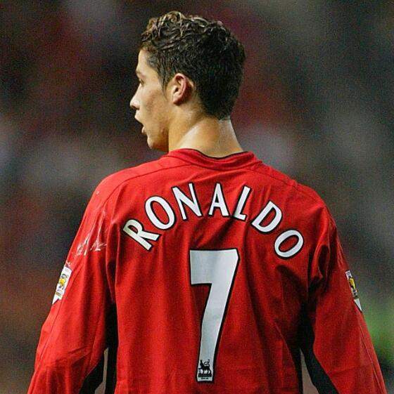 深夜官宣!曼联宣布跟尤文达成协议,c罗时隔12年重返梦剧场