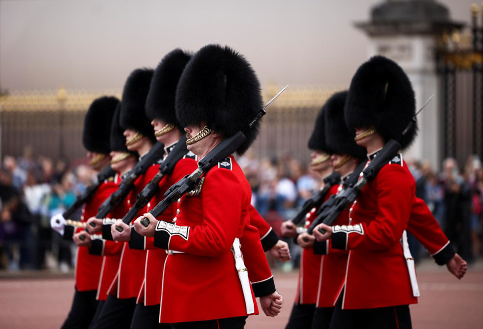 白金汉宫卫兵换岗仪式恢复