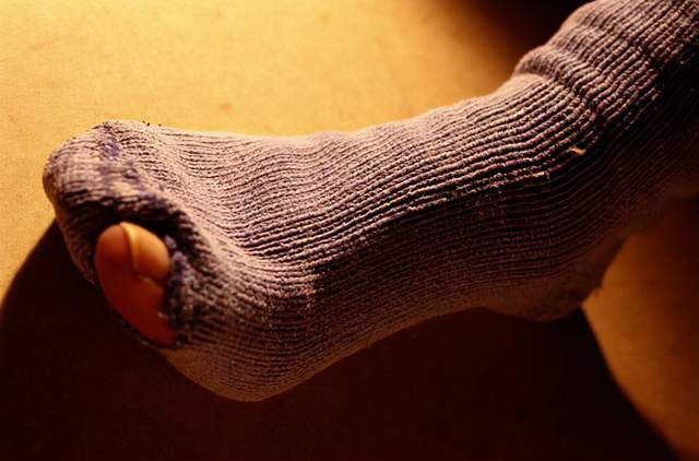 院士孟伟官至正厅级,袜子破洞还在穿,学术偶像,经查贪污2000万_腾讯