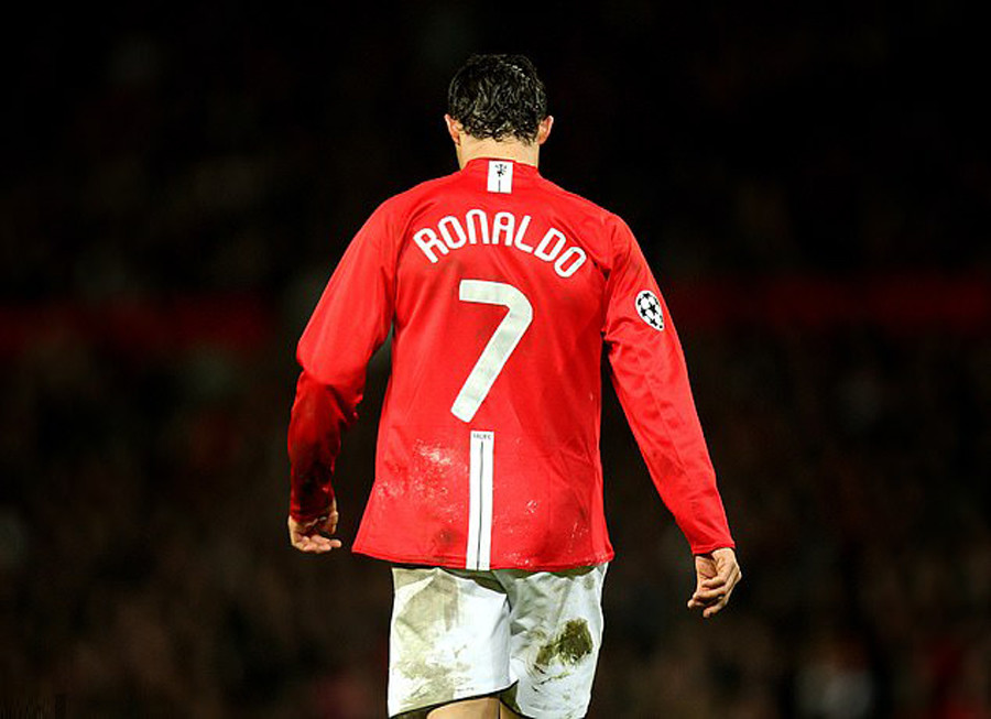 c罗本赛季恐难穿曼联7号,索帅无意清洗卡瓦尼!