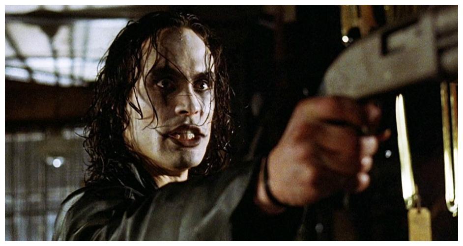 1993年,美国演员"枪杀"李小龙唯一的儿子,如今他怎样了?