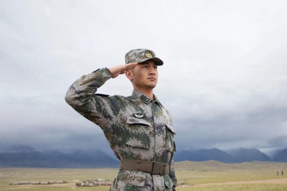 新疆入伍,维吾尔族新兵下连进西藏_腾讯新闻