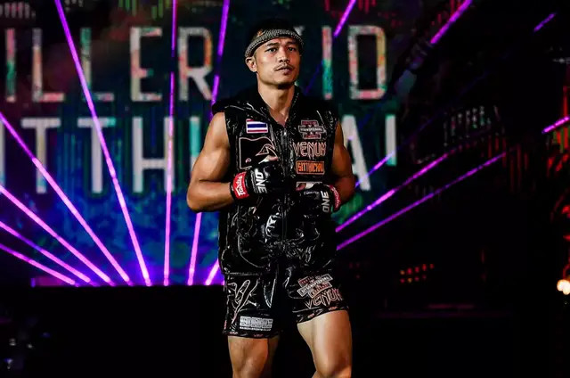 昨晚,西提猜险胜!上演教科书般泰拳攻防战