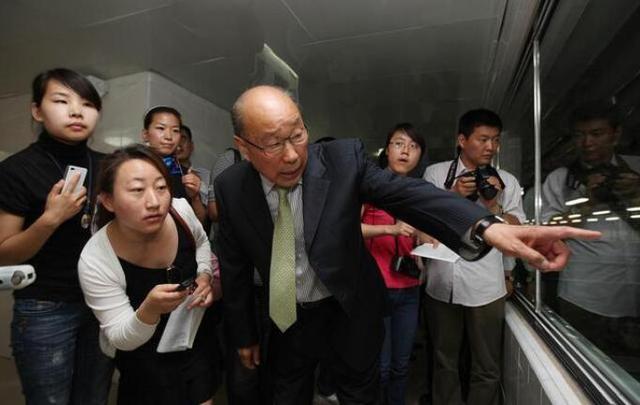 双汇"废太子"大义灭亲,猪肉大王因何堕落_腾讯新闻