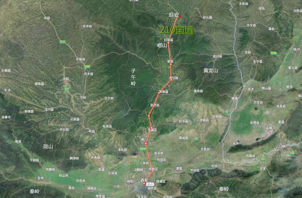 梁山和子午岭,一东一西,从地图上看,真的好像是陕西北部的两叶绿肺,给