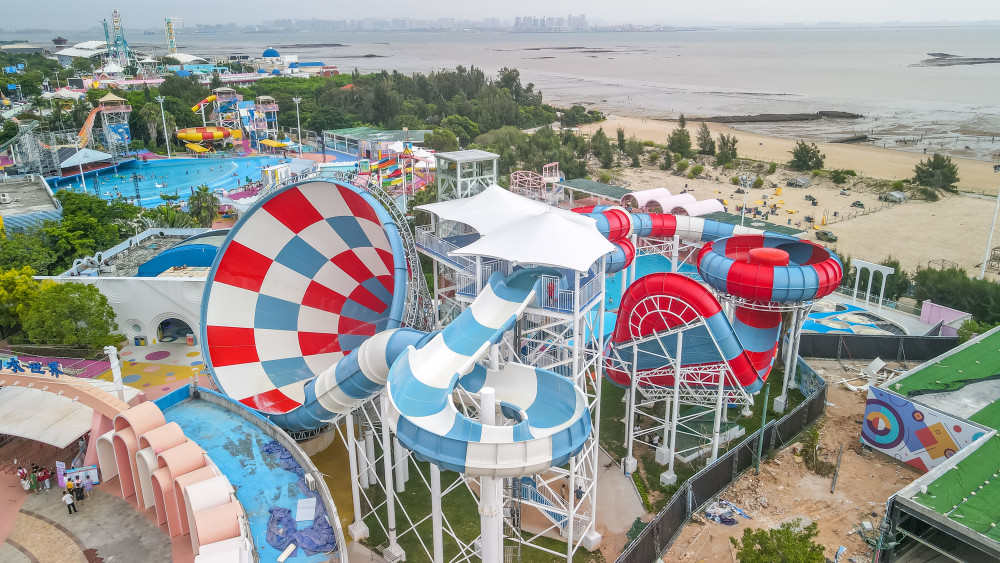厦门玩水好去处,梦幻水世界水上乐园,滨海景色漂亮极了