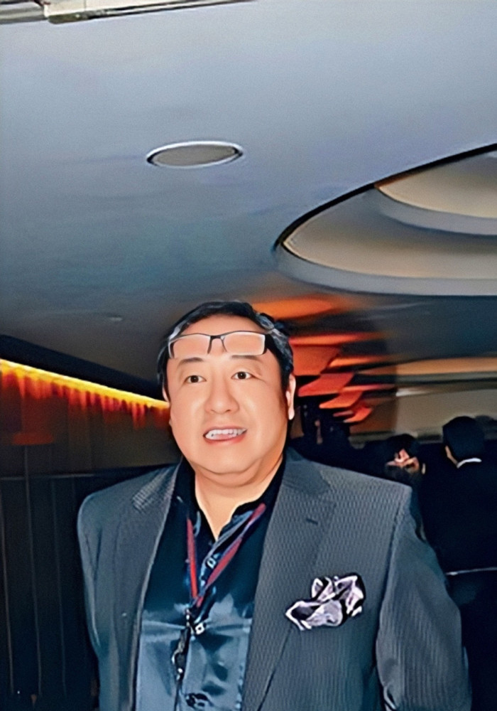 三族混血女,颜值登顶,却屡遭爱情创伤,遇恩人指点,活出自己_腾讯新闻