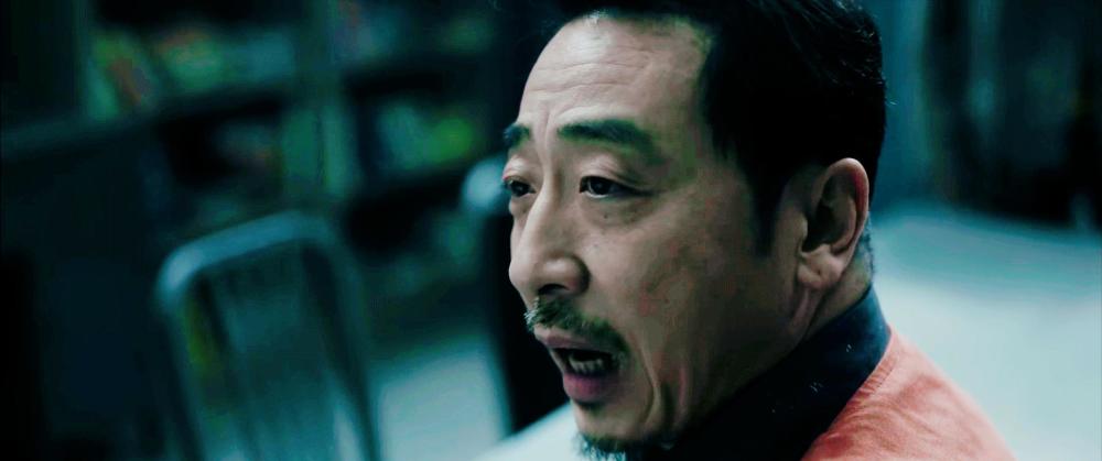 《扫黑风暴》马帅珍藏的两瓶大酒道出一个真相:李成阳的位置稳了