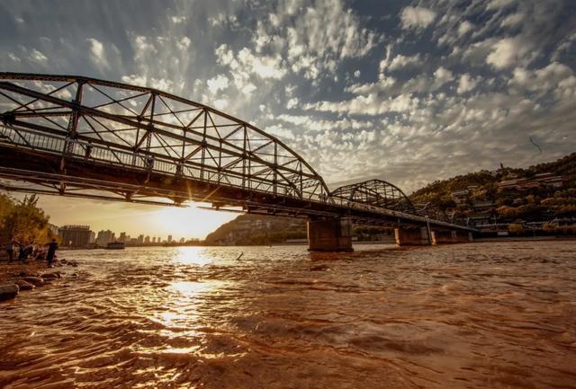 兰州黄河铁桥为什么是天下黄河第一桥