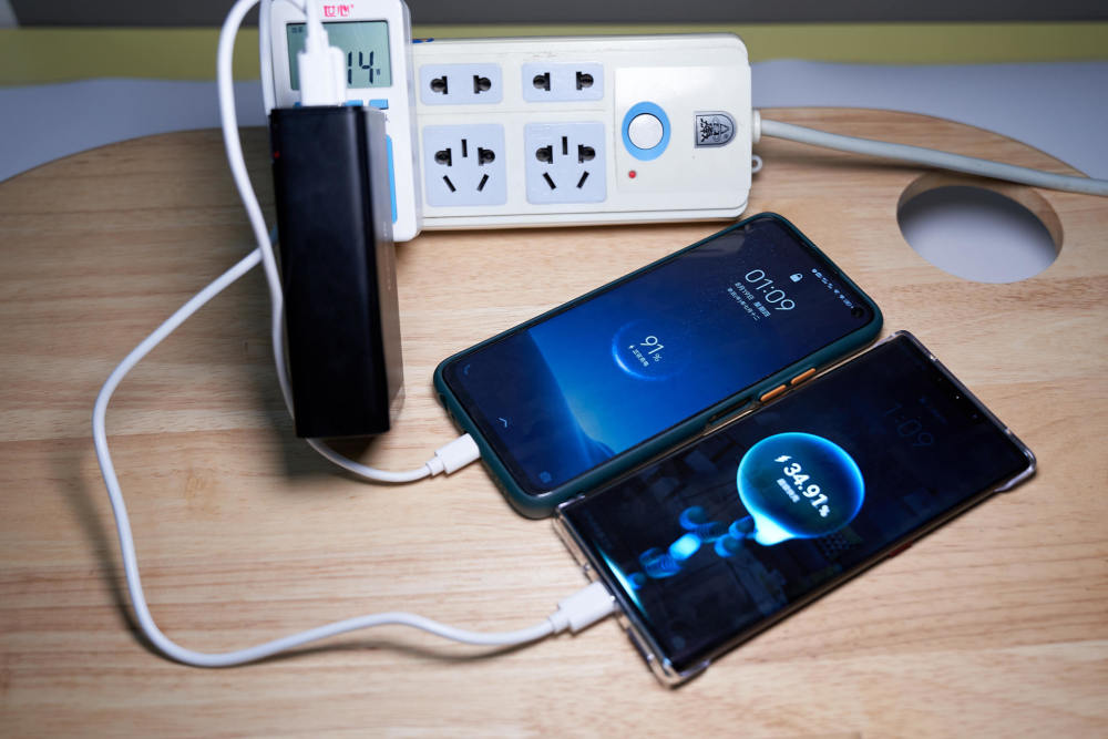 凭什么倍思充电宝敢自称能量堆我来一探究竟