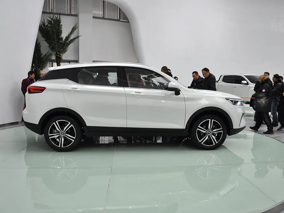 国产硬派越野车排行榜_原创国产硬派越野SUV,军工品质,全时四驱+大梁